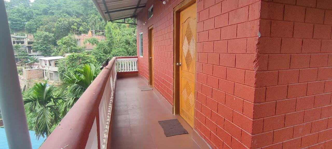 Hilltop Lodge Guwahati Exterior foto