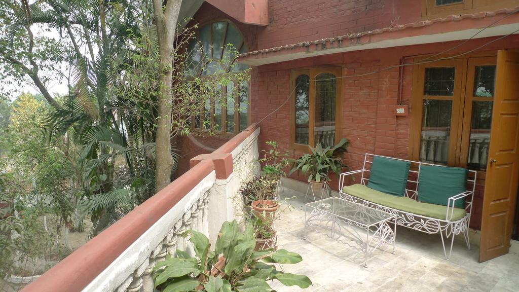 Hilltop Lodge Guwahati Exterior foto