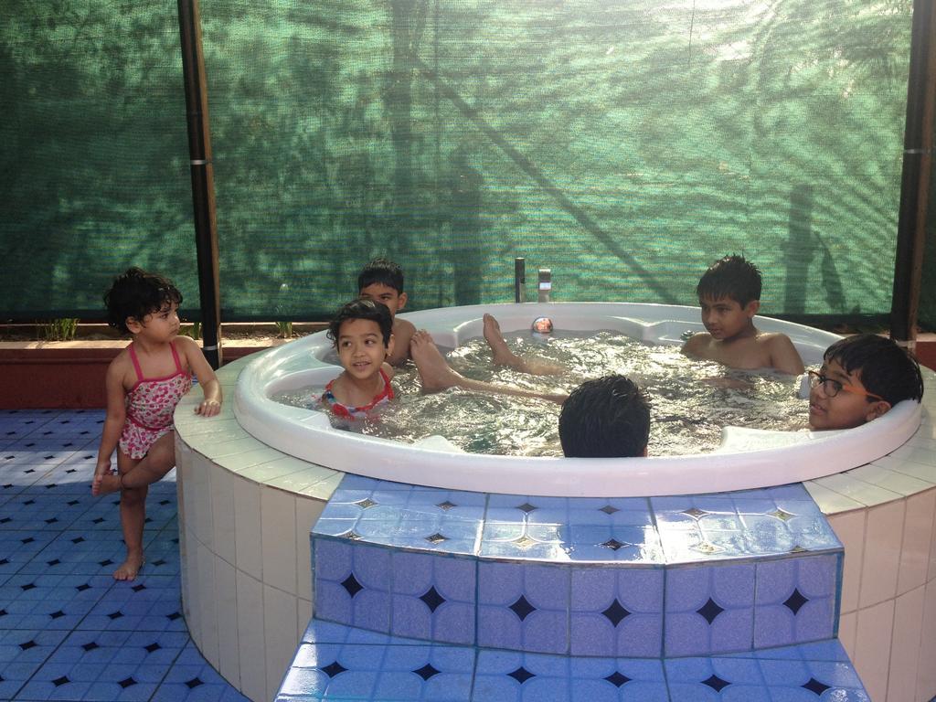 Hilltop Lodge Guwahati Cameră foto