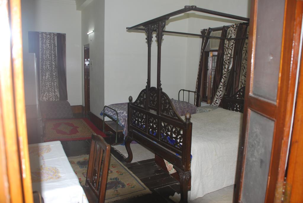 Hilltop Lodge Guwahati Exterior foto