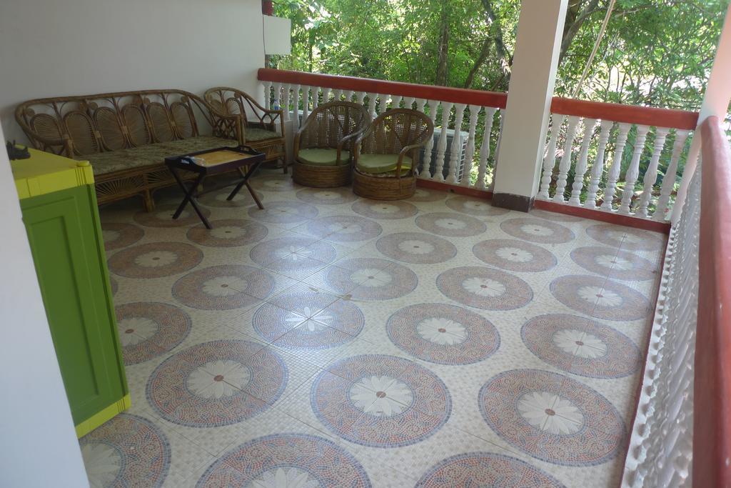 Hilltop Lodge Guwahati Exterior foto